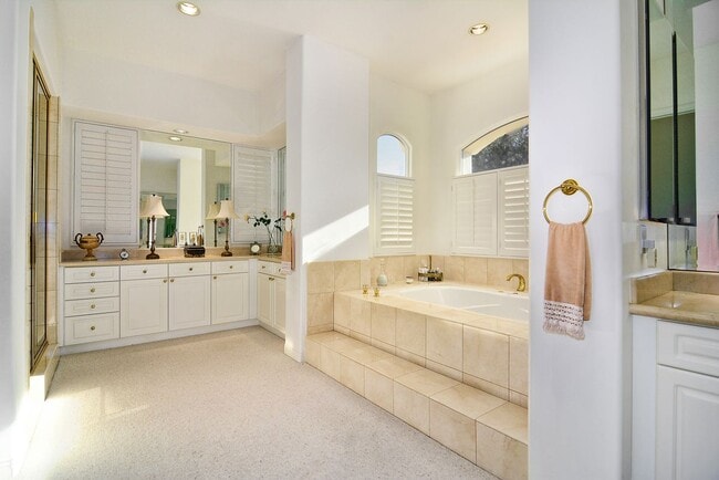 Building Photo - 25339 Prado De Los Arboles