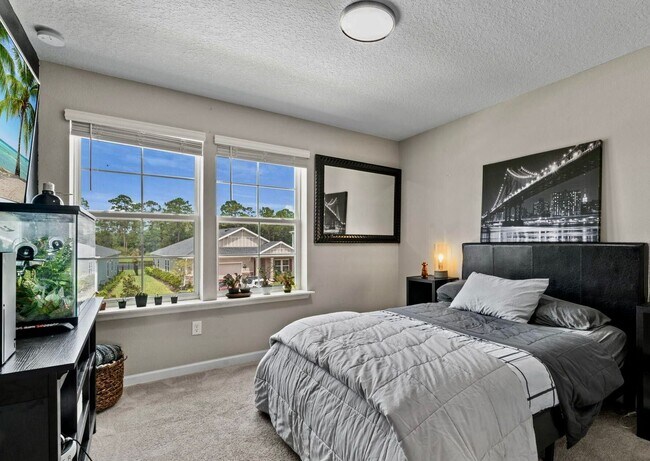 Building Photo - Gorgeous 4/ 2.5 Home in the Beautiful Lake Asbury Area of Clay County! $2,550.00