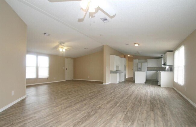 Building Photo - 9824 Stone Ranch Blvd
