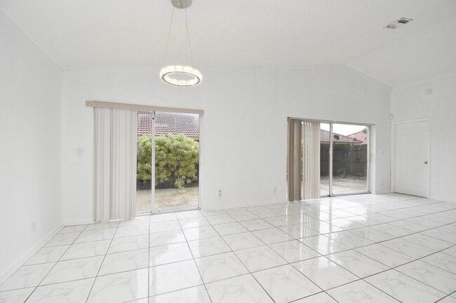 Primary Photo - 1456 Waterway Cove Dr