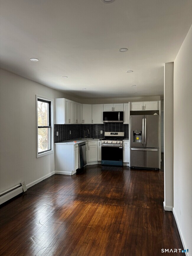 Building Photo - 54 Overlook Ave