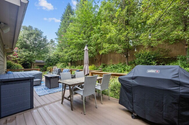 Building Photo - Spacious 3-Bedroom Home with Bonus Room & ...