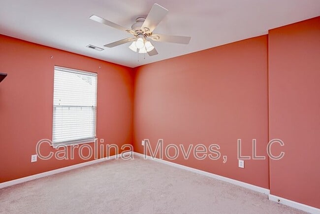 Building Photo - 380 Amberleaf Way