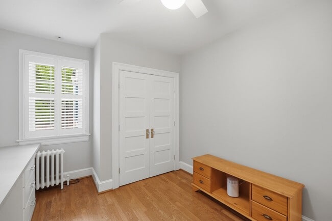 Building Photo - Glover Park Townhome | 4 Bed | 3.5 Bath | 2,500 Sf | Large Front Porch & Fenced-In Backyard w/ Deck