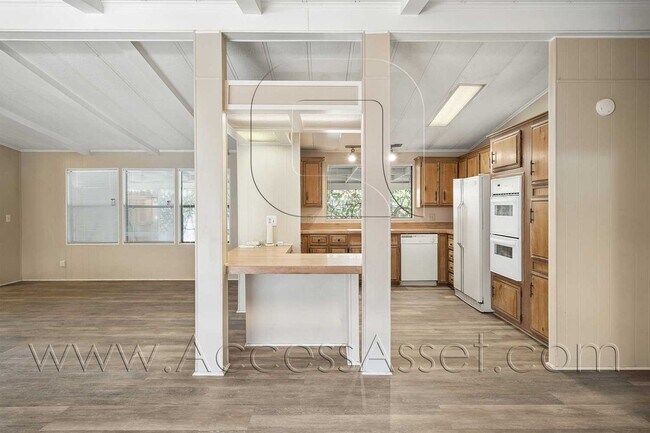 Building Photo - Charming 3 Bed/2 Bath Home In the Heart Of Old Town Temecula!