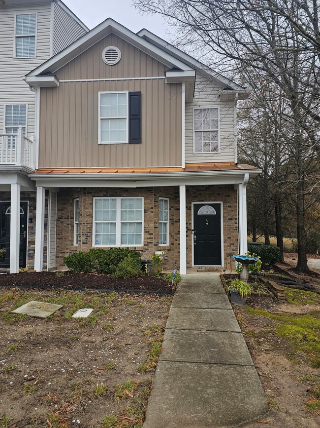 Building Photo - 650 Ganyard Farm Way