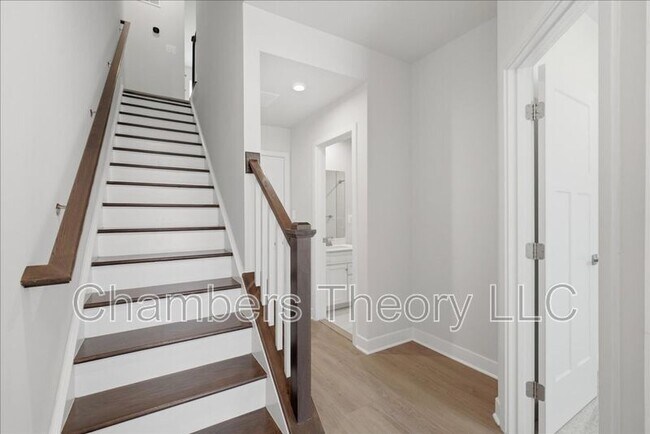 Building Photo - 4322 Ellipse Ter