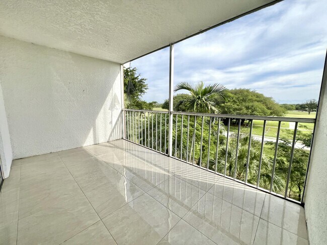 Building Photo - 4570 NW 18th Ave