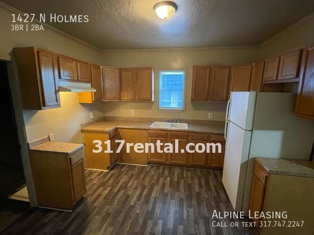 Building Photo - IUPUI / Hospitals / Downtown / 3BR-2BATHS!