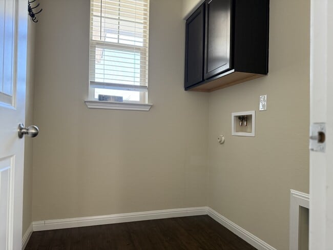 Building Photo - 3424 Aubree Katherine Dr