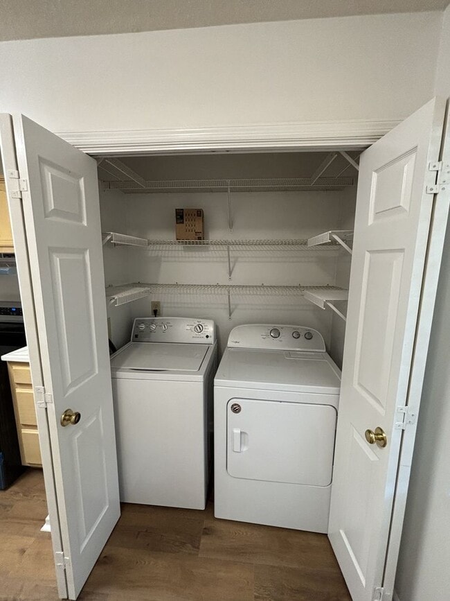Building Photo - 2 Bed 2 Bath Pelham Available for immediat...