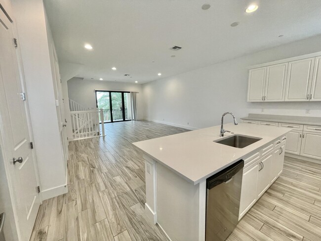 Building Photo - 5412 Watts Ter