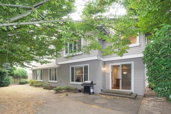 Building Photo - 4 bedroom in Kirkland WA 98033