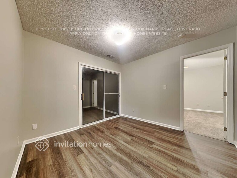 Building Photo - 11017 White Stag Dr