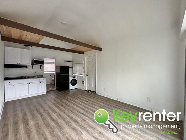 Building Photo - Fully Remodeled Tacoma Home with Detached ...