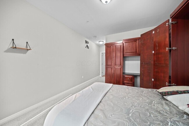 Building Photo - 251 Daniel Burnham Square