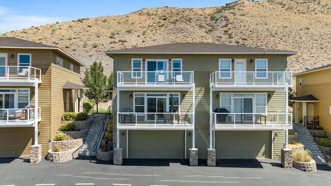 Building Photo - 23251 Sunserra Loop NW