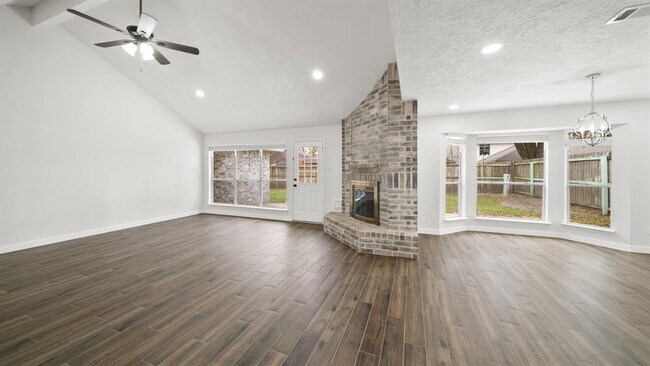 Building Photo - 2121 Aberdeen Dr