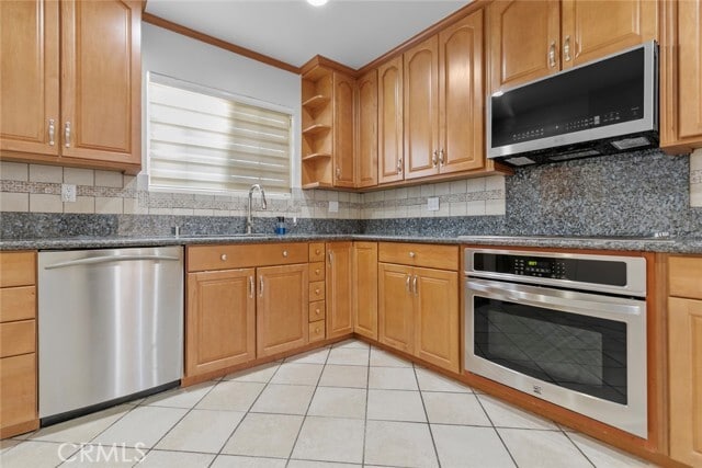 Building Photo - 11001 Collett Ave