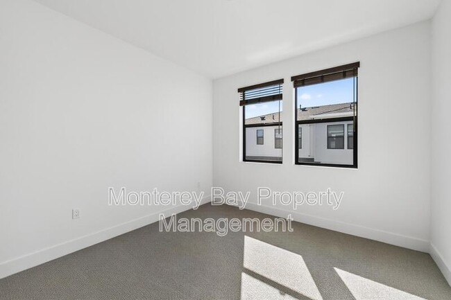 Building Photo - 108 8th St