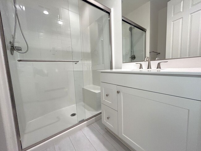 Building Photo - PADDOCK AVE CHINO 91708 (4 BED / 3 BATH)