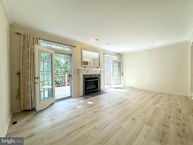 Building Photo - 10175 Treble Ct