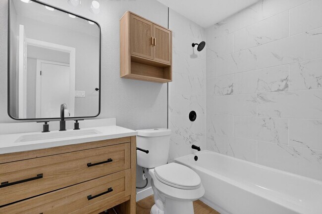 Building Photo - 243 Woodhurst Dr