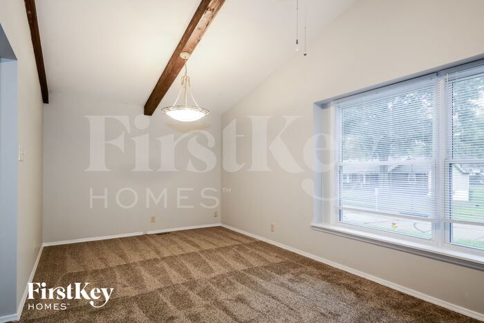 Building Photo - 801 Boleyn Pl
