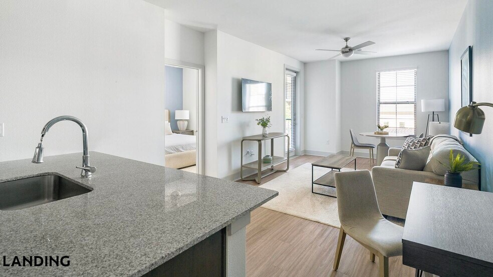 Building Photo - 698 Basilica Bay Dr