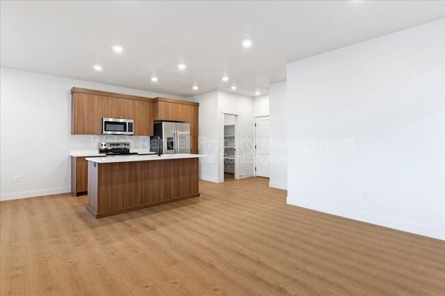 Building Photo - 56 E 1225 S