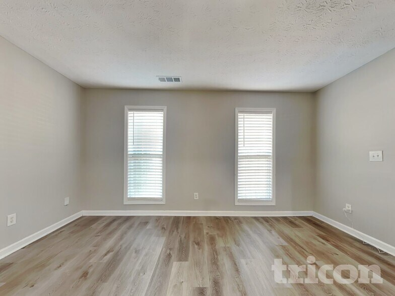 Building Photo - 3845 Forsythia Way