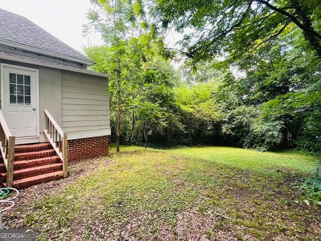 Building Photo - 513 Harwell Ave