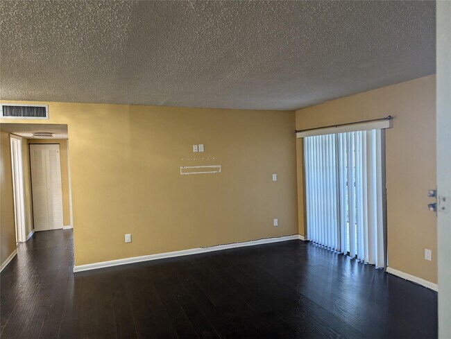 Building Photo - 9612 W McNab Rd