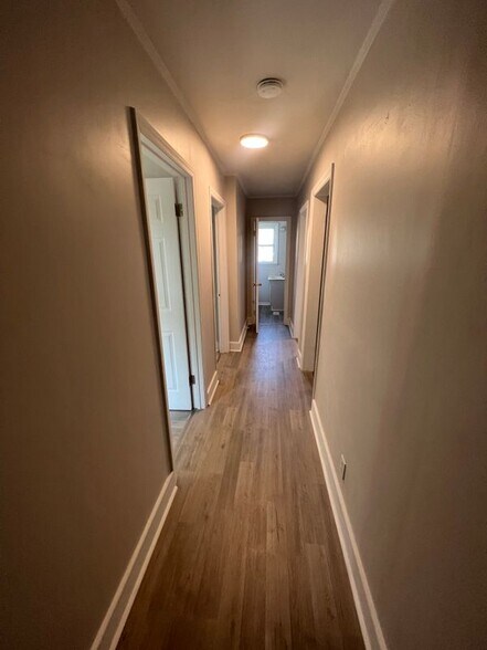 Building Photo - 323 Coltrane Ave