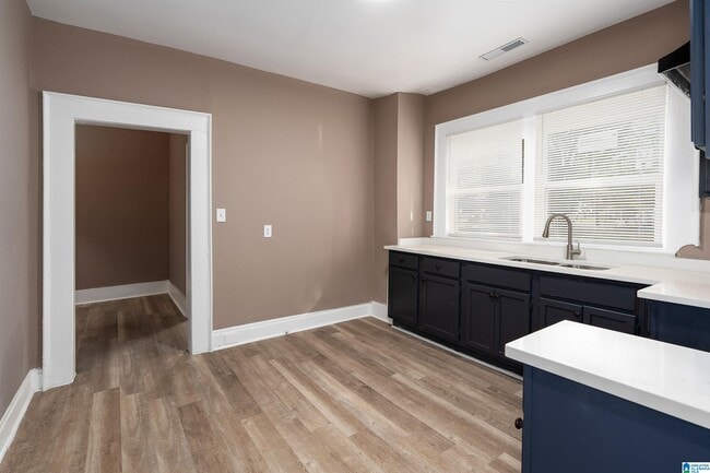 Building Photo - 516 14th St SW