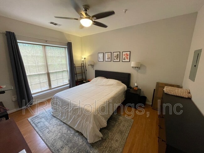 Building Photo - 4550 Strutfield Ln