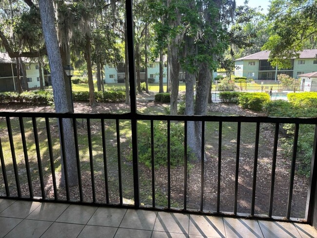 Building Photo - **Available in February* 2bd/2ba Condo close to Truman & Coffee Buff with community Pool.