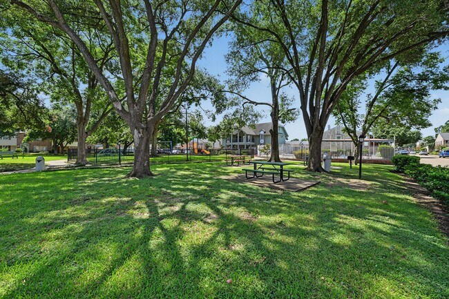 Building Photo - 2021 Winrock Blvd