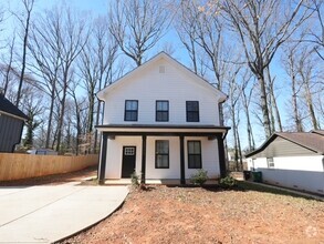 Building Photo - Charlotte Modern Farmhouse