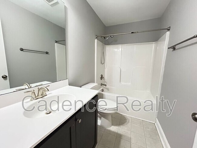 Building Photo - 1543 Grey Cliff Run