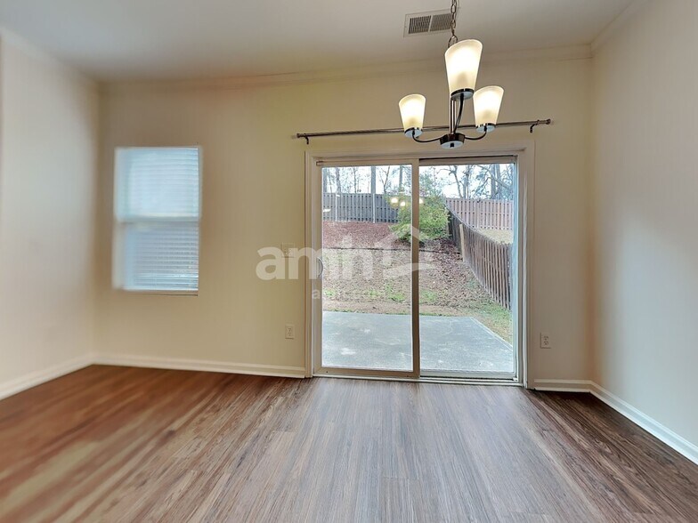 Building Photo - 2065 Tanners Mill Dr