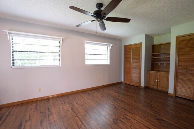 Building Photo - 3 br, 2 bath House - 236 Secret Way