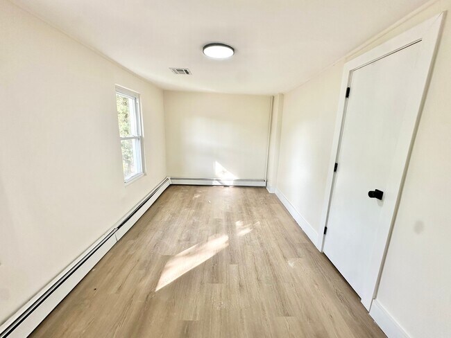 Building Photo - 155 Leesville Rd
