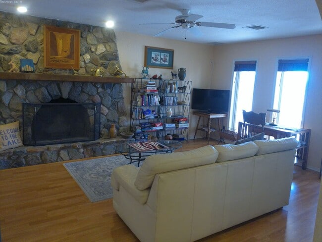 Building Photo - 75 Southwester Ln