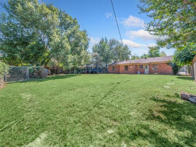 Building Photo - 403 Rolando Dr