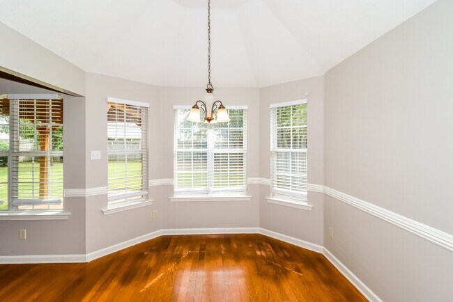 Building Photo - 11591 Millwind Dr