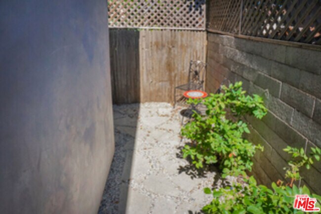 Building Photo - 7851 Airlane Ave