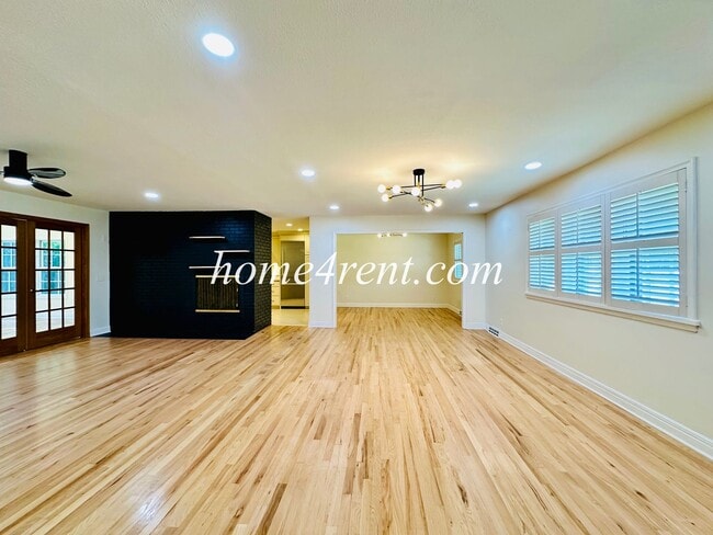 Building Photo - 11131 Wornall Rd