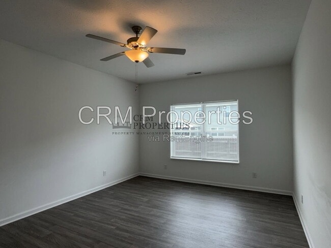 Building Photo - 3242 Somers Dr