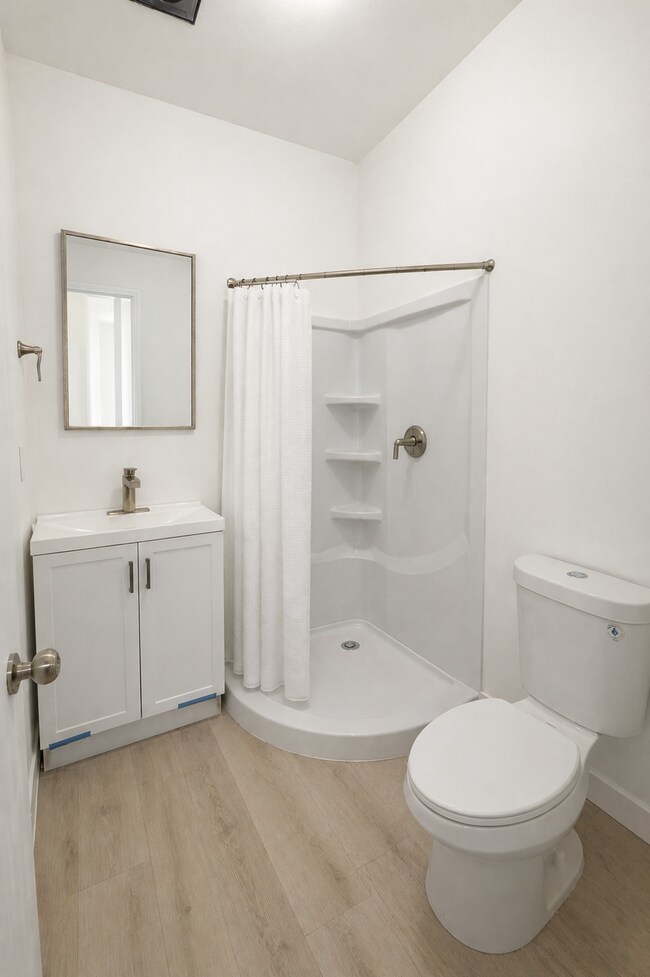 Building Photo - 211 N Vendome St